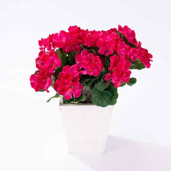 Bouquet di fiori artificiali di geranio rosso